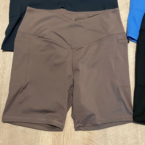 Bundle of 4 Danskin crossover bike shorts, size L - Picture 3 of 10